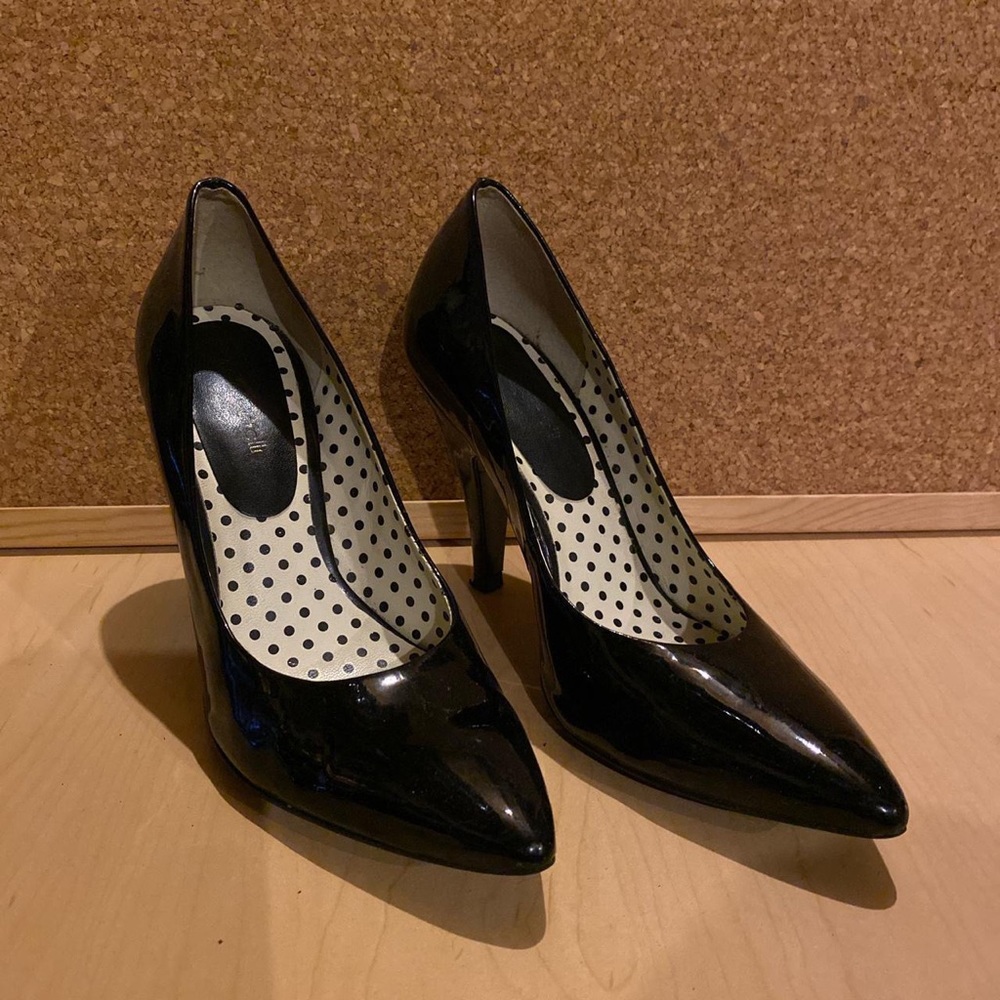 BCBG Girls glossy heels